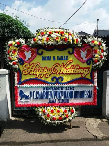 Karangan Bunga Pernikahan aula dprd provinsi kalimantan tengah